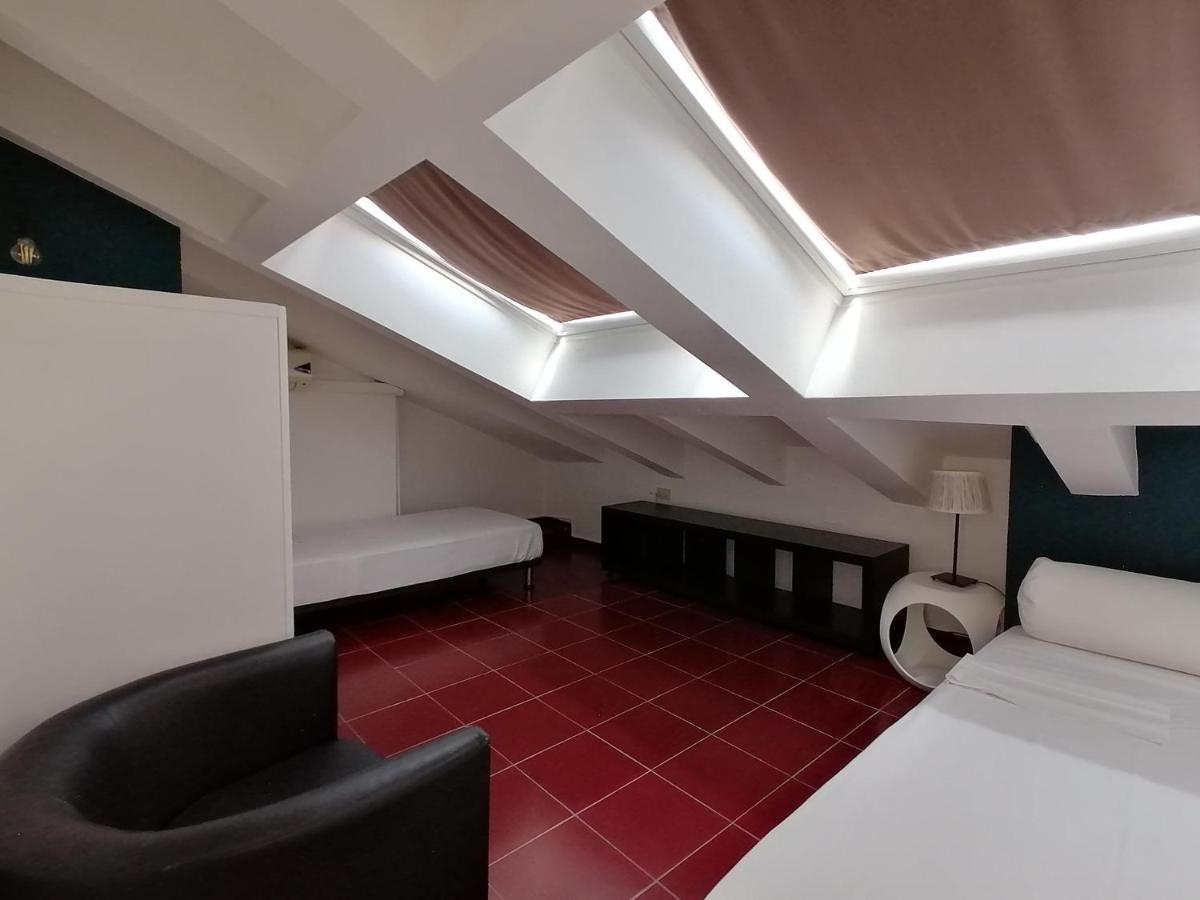 Ferienwohnung Mercanti Attic Version Mailand Exterior foto