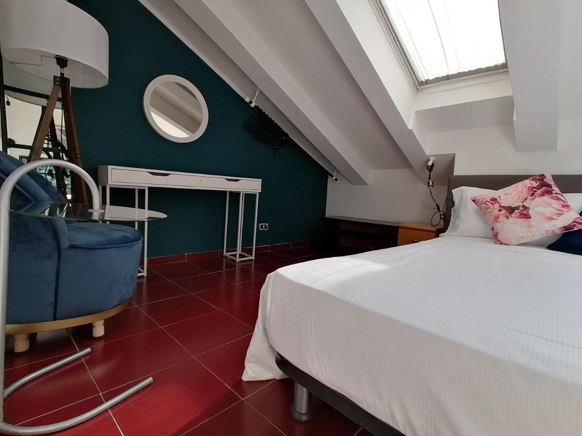 Ferienwohnung Mercanti Attic Version Mailand Exterior foto