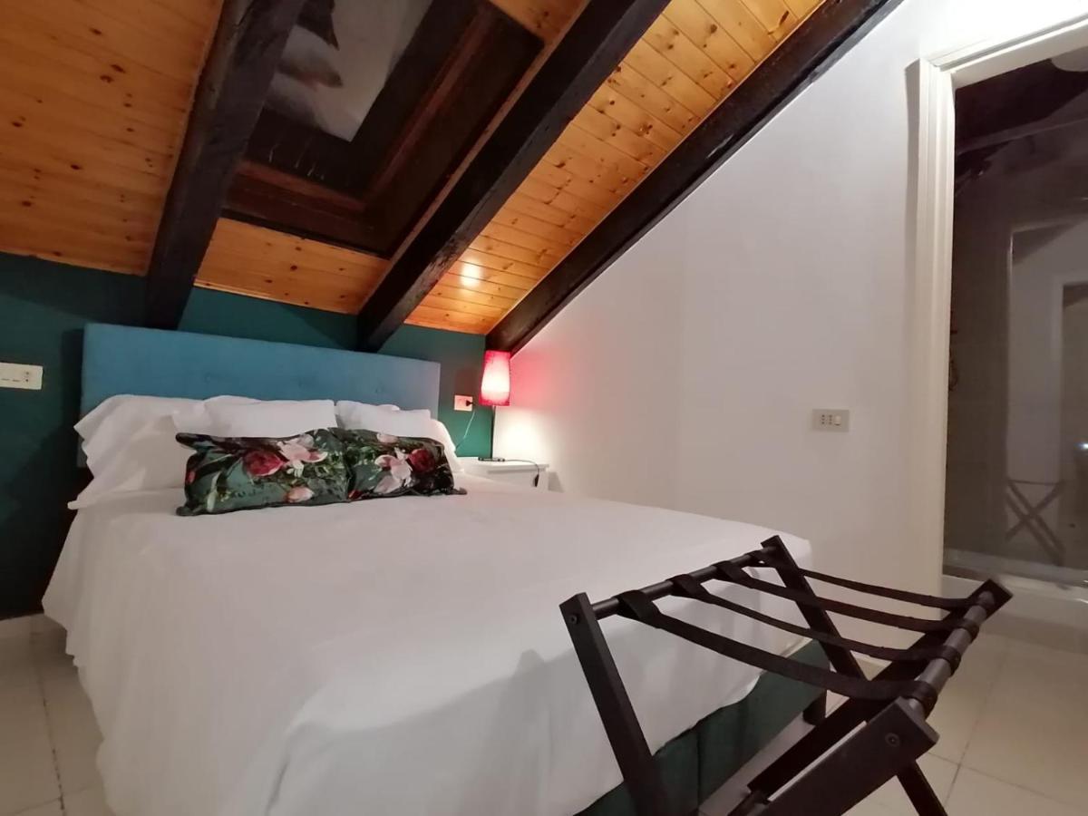Ferienwohnung Mercanti Attic Version Mailand Exterior foto